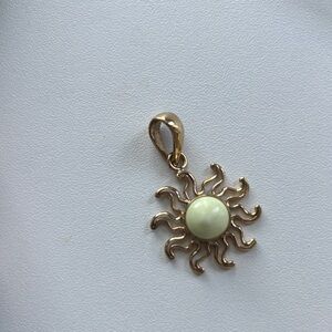 Radiant Gold Sunburst Pendant Necklace